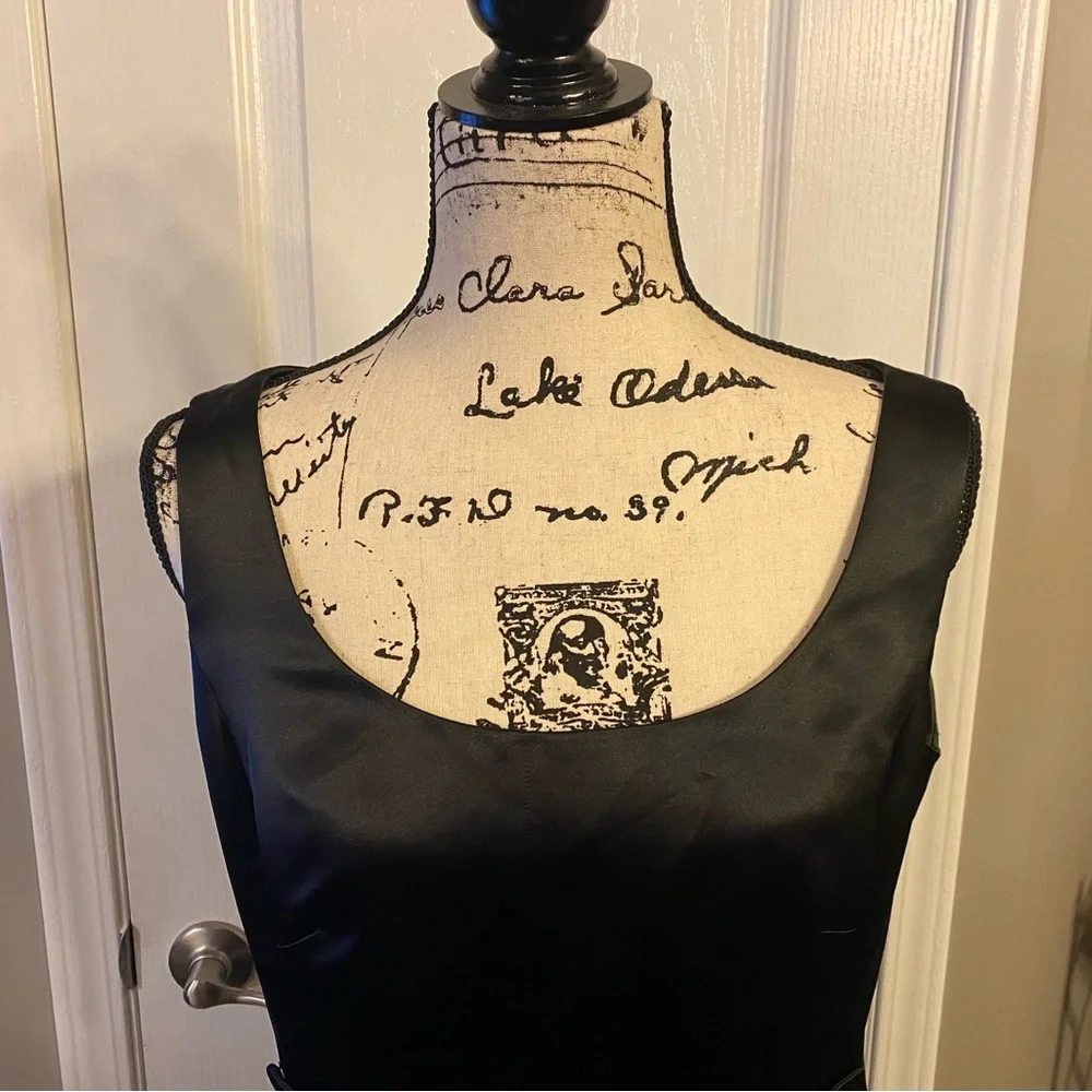 Black satin cocktail dress - Picture 2 of 5